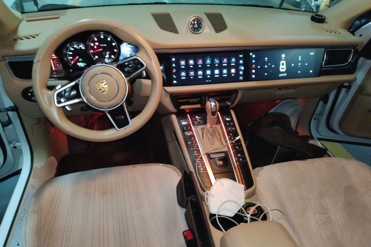 Used Porsche Macan 2014 Macan 2.0T Center Console