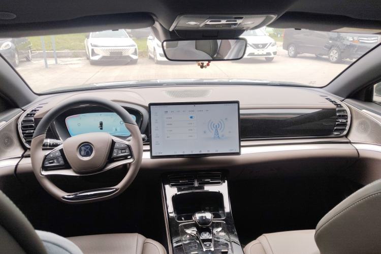 Used BYD Han 2022 DM-i 121KM Prestige Model
