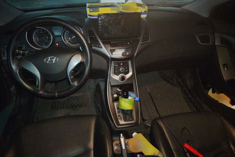 Used Hyundai Elantra (5th Generation / Langdong) 2016 1.6L Automatic Smart Version