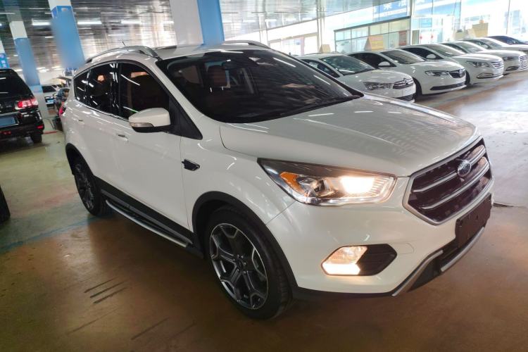 Used Ford Kuga 2018 EcoBoost 180 Two-Wheel-Drive Cognac Special Edition
