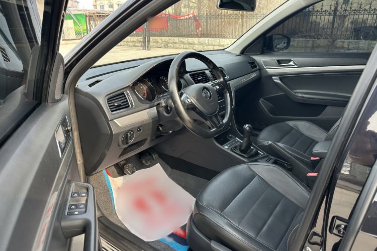 Used Volkswagen Lavida 2017 1.6L Manual Comfort Edition