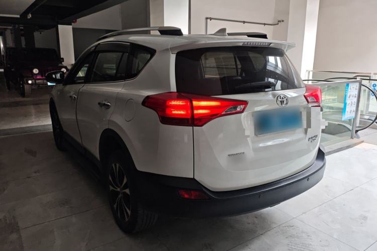 Used Toyota RAV4 2015 2.5L Automatic 4x4 Elite Edition Rear Left 45 Deg