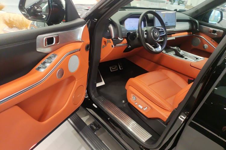 Used Tank 700 New Energy 2024 Hi4-T Extreme Edition Interior 3