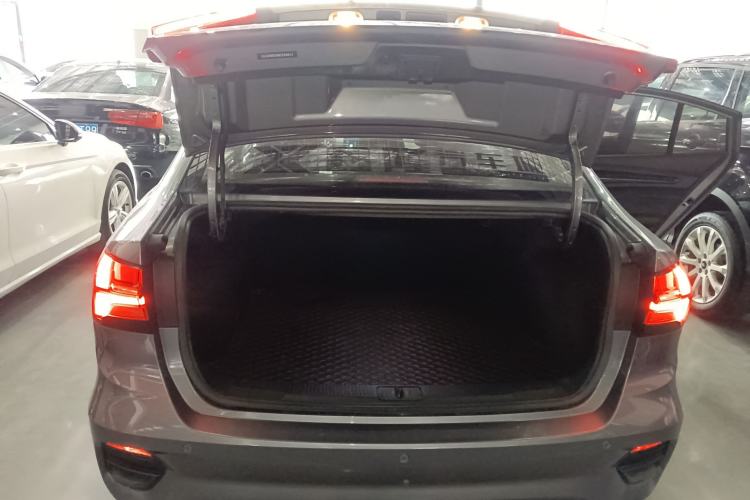 Used Roewe i5 2021 1.5L Manual Platinum Edition
