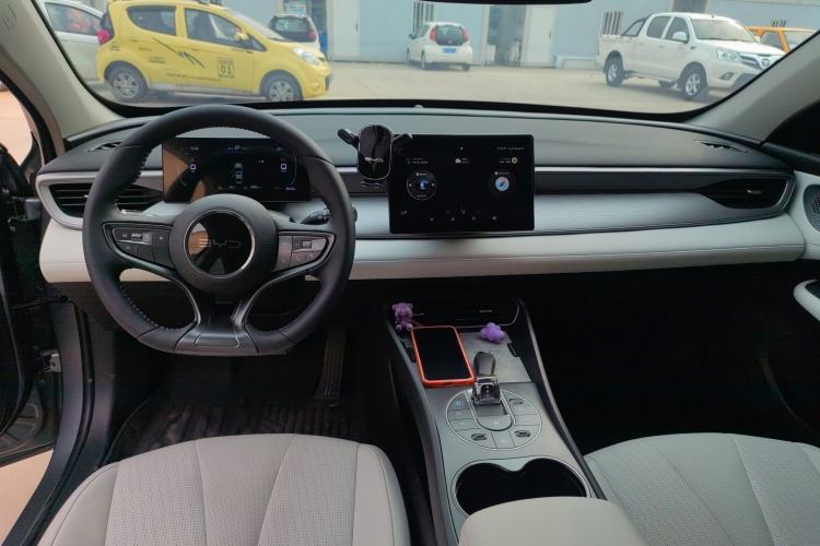 Used BYD Seal 05 DM-i 2025 DM-i Smart Drive 55KM Luxury Model Center Console