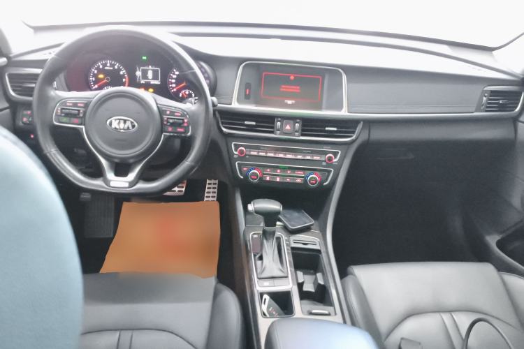 Used Kia K5 2016 1.6T Automatic LUX Center Console