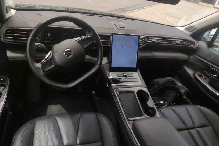 Used Nio ES8 2020 415 km Range 6-Seater Version Center Console