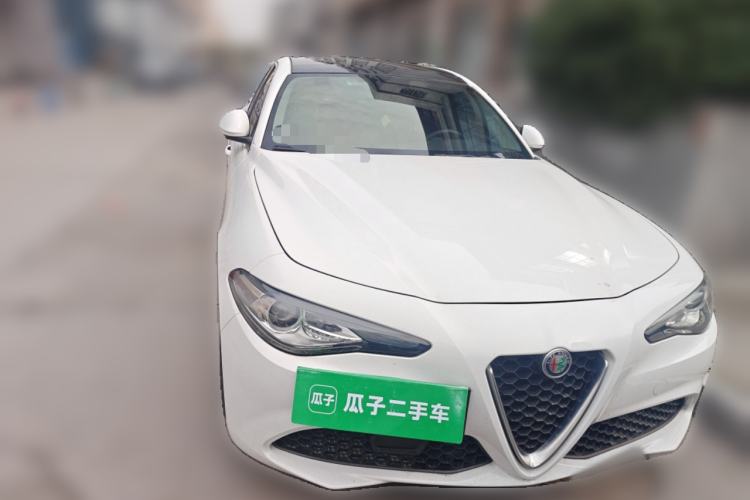 Used Alfa Romeo Giulia 2017 2.0T 280HP Luxury Edition Front