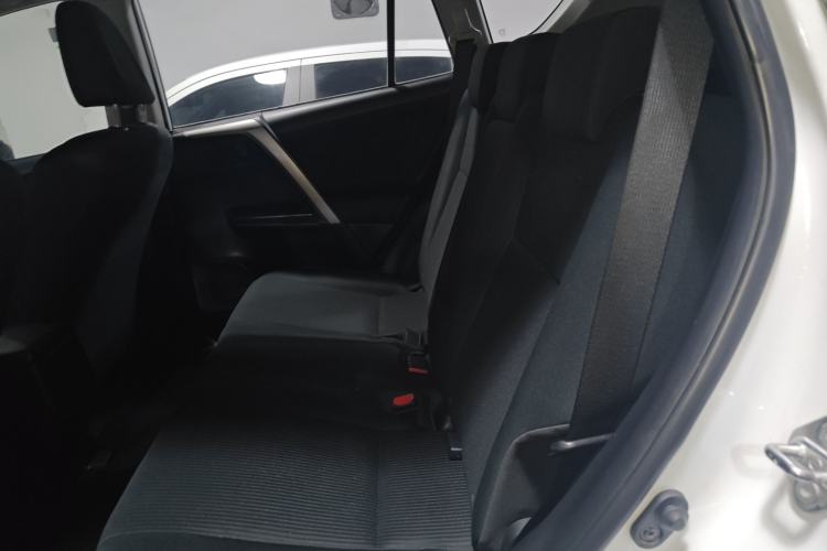 Used Toyota RAV4 2019 2.0L CVT Two-Wheel Drive Fashion X Limited Edition China VI Standard