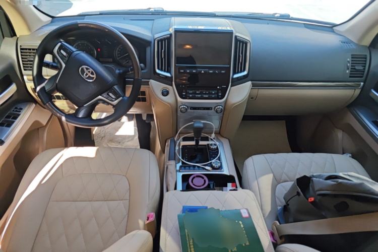 Used Toyota Land Cruiser 
