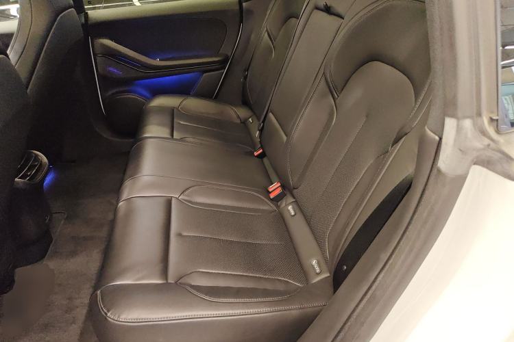 Used Nio ET5 2022 75 kWh Left Rear Seat