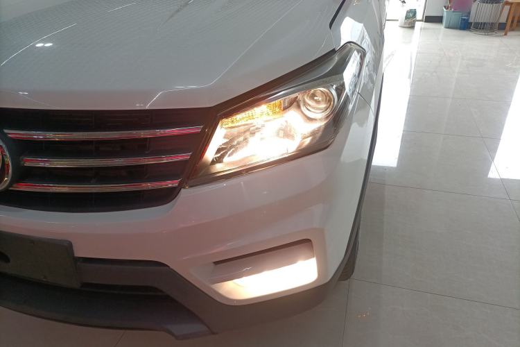 Used Dongfeng Fengon S560 2019 1.8L Manual Urban Model