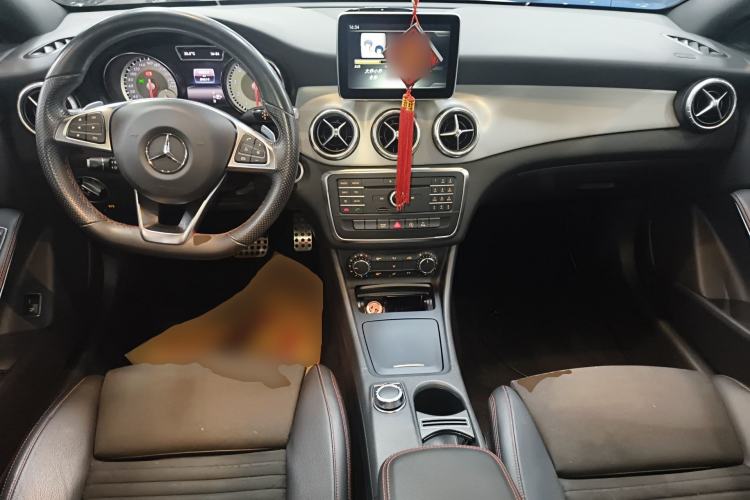 Used Mercedes-Benz CLA 2015 CLA 220 4MATIC Center Console