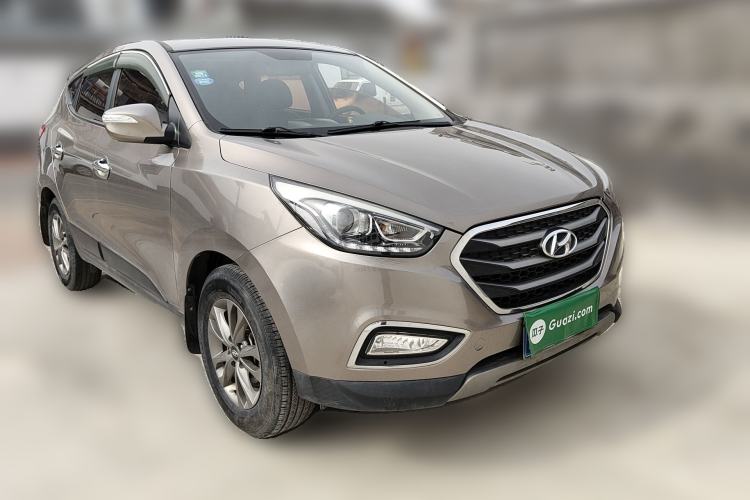 Used Hyundai ix35 2015 2.0L Automatic 2WD Comfort Edition China V Standard Front Right 45 Deg