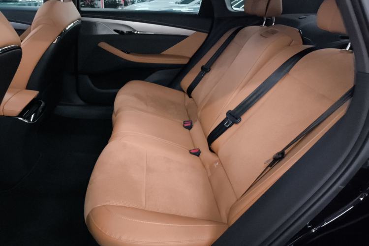 Used VOYAH PASSION 2024 PHEV Four-Wheel Drive Ultra-Long Range Flagship Model
