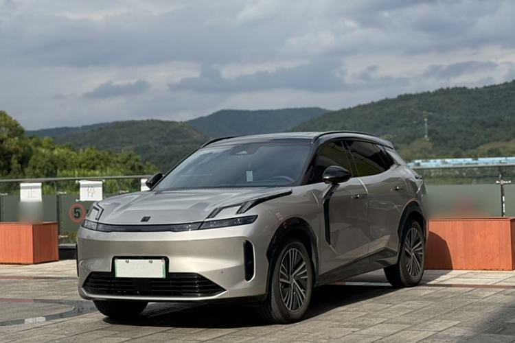 Used Lynk & Co 08 EM-P 2023 120km Long-Range Halo