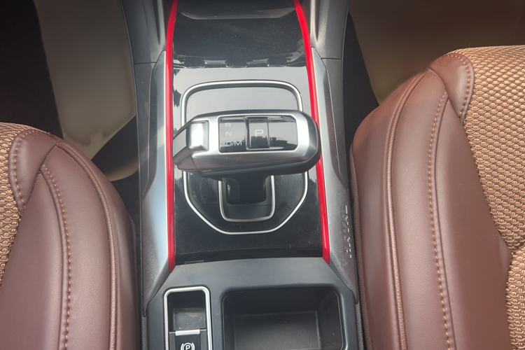 Used Haval H2 2018 Blue Label 1.5T Dual-Clutch Two-Wheel-Drive Prestige Model
