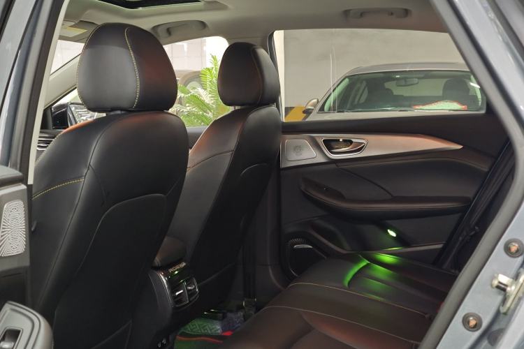 Used Roewe i6 MAX 2020 300TGI Automatic "Swell Cool Smart Drive" Edition Interior 2