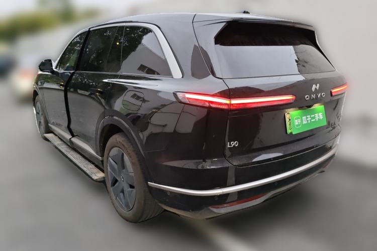 Used ONVO Luxeed L90 2025 Model—Max Six-Seater Version
