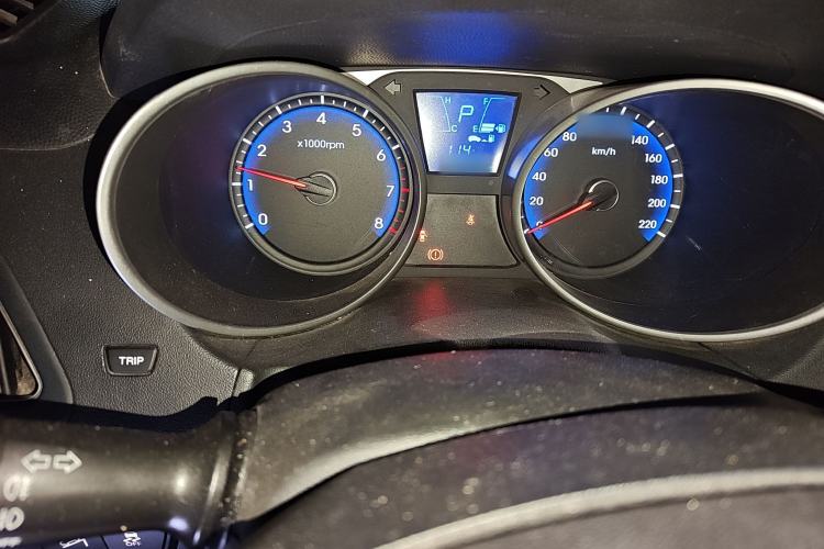 Used Hyundai ix35 2013 2.0L Automatic Two-Wheel Drive Smart GLS China IV Standard Instrument Cluster