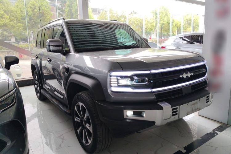 Used Formula Leopard 5 2023 Navigator Edition
