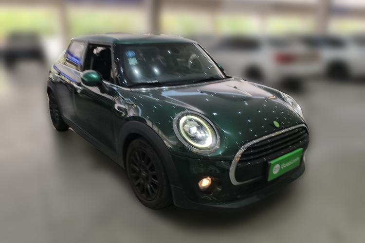 Used MINI 2018 1.5T COOPER Classic Edition Five-Door Version Front Right 45 Deg