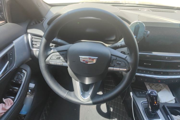 Used Cadillac CT5 2023 28T Luxury Edition (Standard Version) Steering Wheel