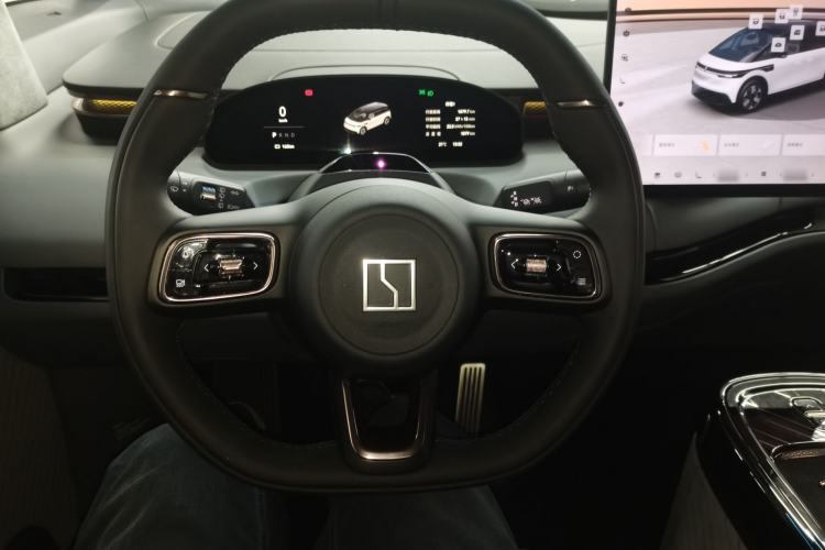 Used Zeekr MIX 2025 Intelligent Driving Version
