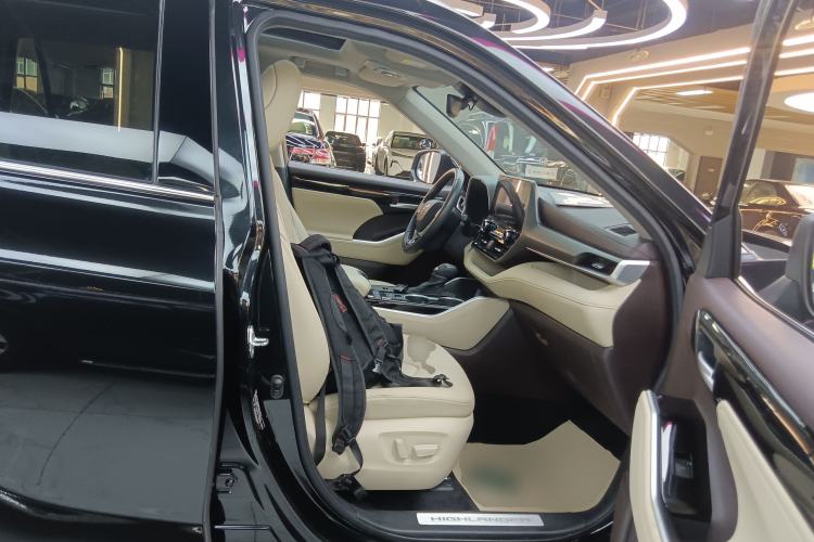 Used Toyota Highlander 2022 Dual-Engine 2.5L Four-Wheel Drive Prestige Version 7 Seats
