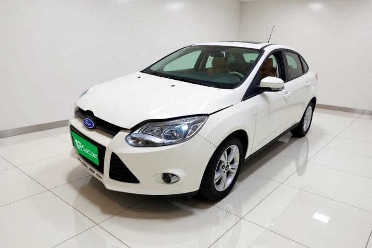 Used Ford Focus 2012 Sedan 1.6L Automatic Fashion Edition