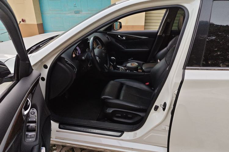 Used Infiniti Q50L 2015 2.0T Luxury Sport Edition
