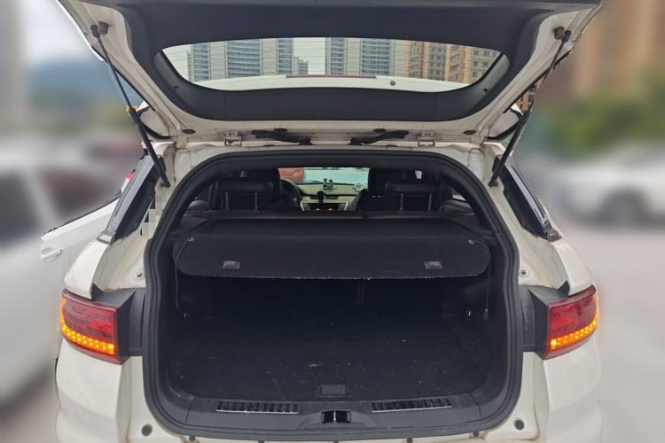 Used Land X7 2015 2.0T Panoramic Prestige Edition
