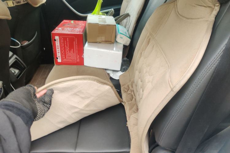 Used JMC Yusheng S350 2013 2.4T Automatic 2WD Diesel Luxury 7-Seater