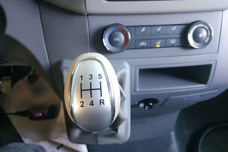 Used JAC Sunray 2019 1.9T Fuel-Efficient Platinum Edition 5-9 Seater Star Express