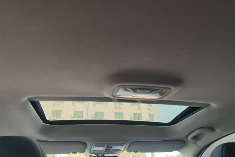 Used Hyundai ix35 2015 2.0L Automatic 2WD Smart Version China V Standard
