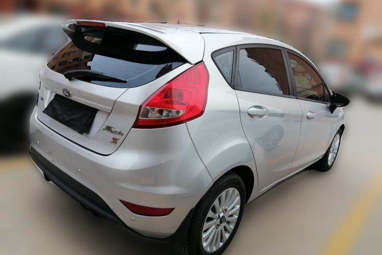 Used Ford Fiesta 2011 Hatchback 1.5L Manual Fashion Edition
