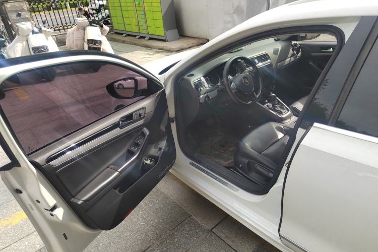 Used Volkswagen Sagitar 2018 280TSI DSG Comfort Model Driver Seat