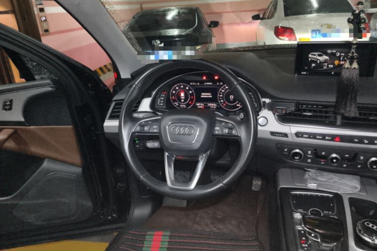 Used Audi Q7 2019 45 TFSI Comfort Model