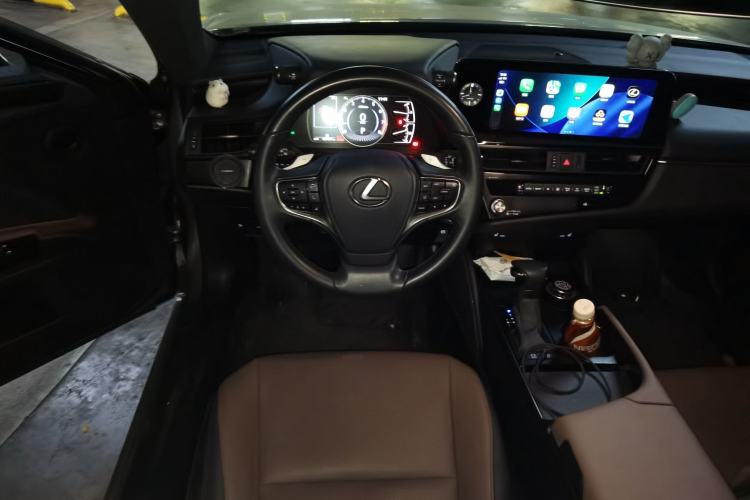 Used Lexus ES 2022 200 Excellence Edition
