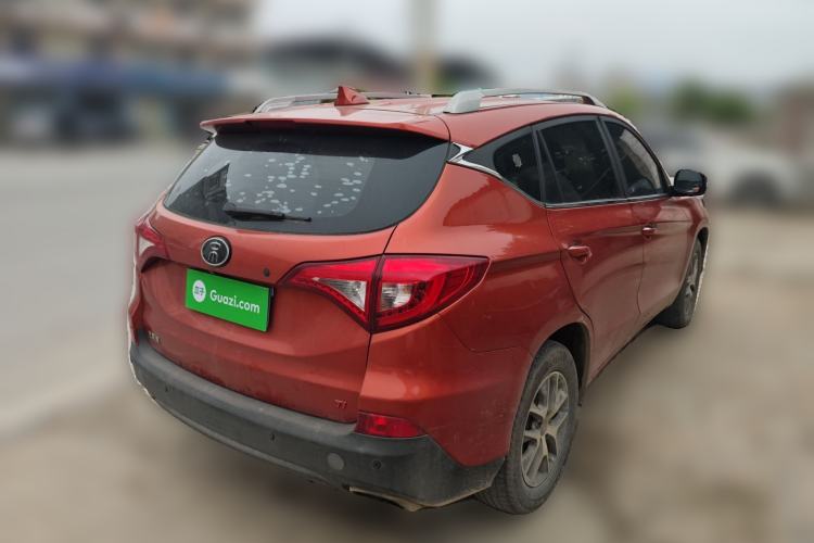 Used BYD Song 2017 Gaishi Upgrade Edition 1.5TI Manual Elite Model
