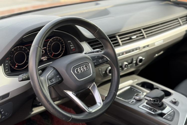 Used Audi Q7 2016 45 TFSI Technology Edition
