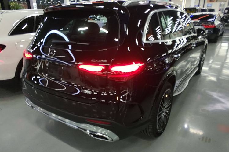 Used Mercedes-Benz GLC 2023 Facelifted GLC 300 L 4MATIC Luxury Version 5 Seats