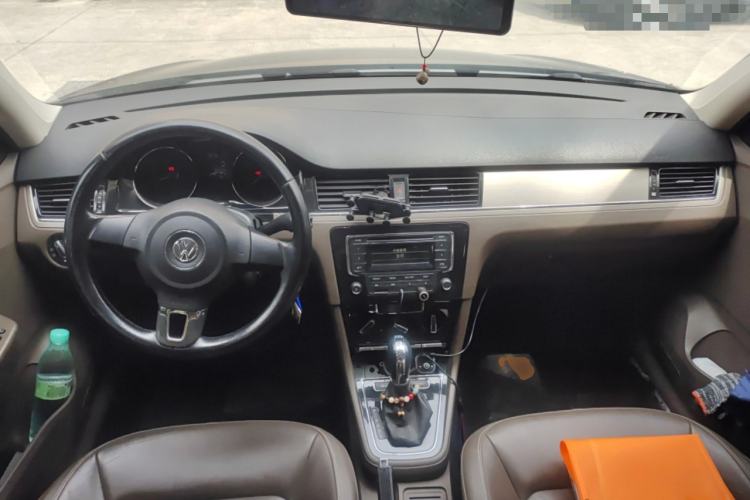 Used Volkswagen Bora 2014 1.4TSI Automatic Comfort Model Center Console