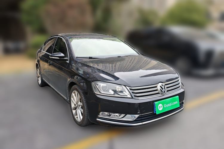 Used Volkswagen Magotan 2012 Facelift 2.0 TSI Prestige Model Front Right 45 Deg