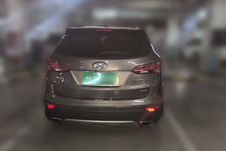 Used Hyundai Santa Fe 2013 Revised Version 2.4L Automatic All-Wheel Drive Luxury Trim
