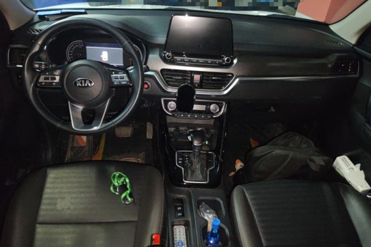 Used Kia Sportage R 2018 2.0L Automatic Smart Luxury Version China V Standard Center Console