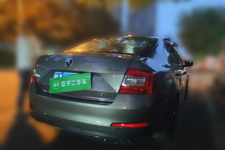 Used Skoda Octavia 2016 1.6L Automatic Smart Drive Edition Rear Right 45 Deg