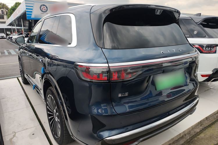 Used Hima AITO M8 2025 Extended-Range Ultra Version 53.4 kWh 5-Seater Edition Rear Left 45 Deg