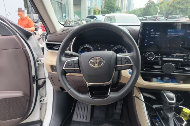 Used Toyota Highlander 2022 Dual-Engine 2.5L Two-Wheel Drive Prestige Edition 7-Seater Steering Wheel