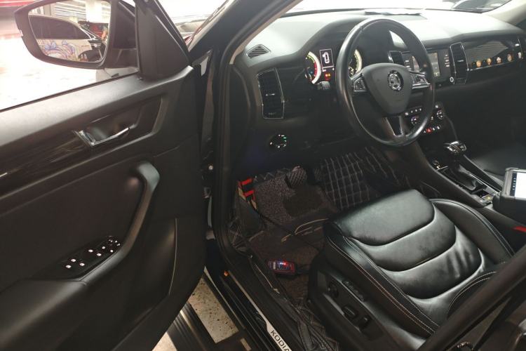 Used Skoda Kodiaq 2017 TSI330 7-Seater Two-Wheel-Drive Luxury Edition Driver Seat